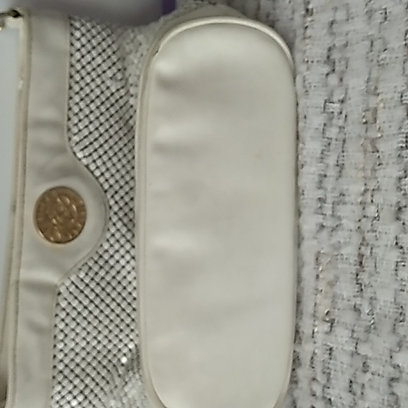 Whiting & Davis vintage metal mesh off-white crossbody purse bag - Picture 4 of 15